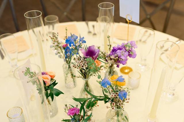 Bud vase centerpiece
