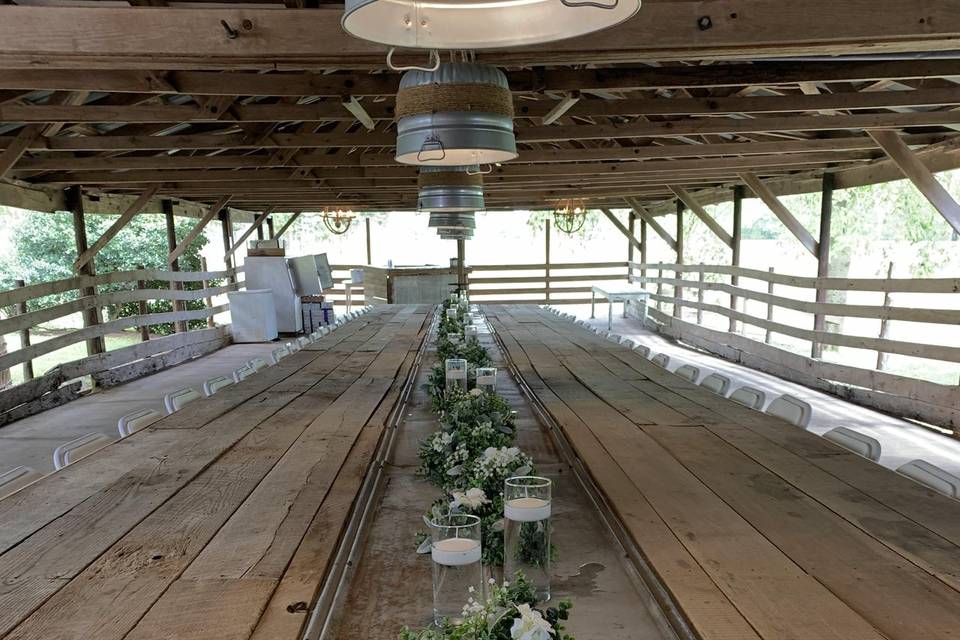 Farm table