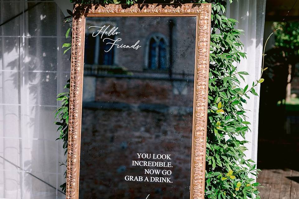 Pic mirror