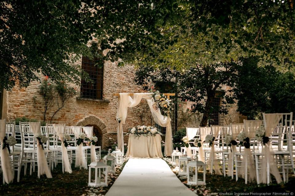 Rustic ceremony