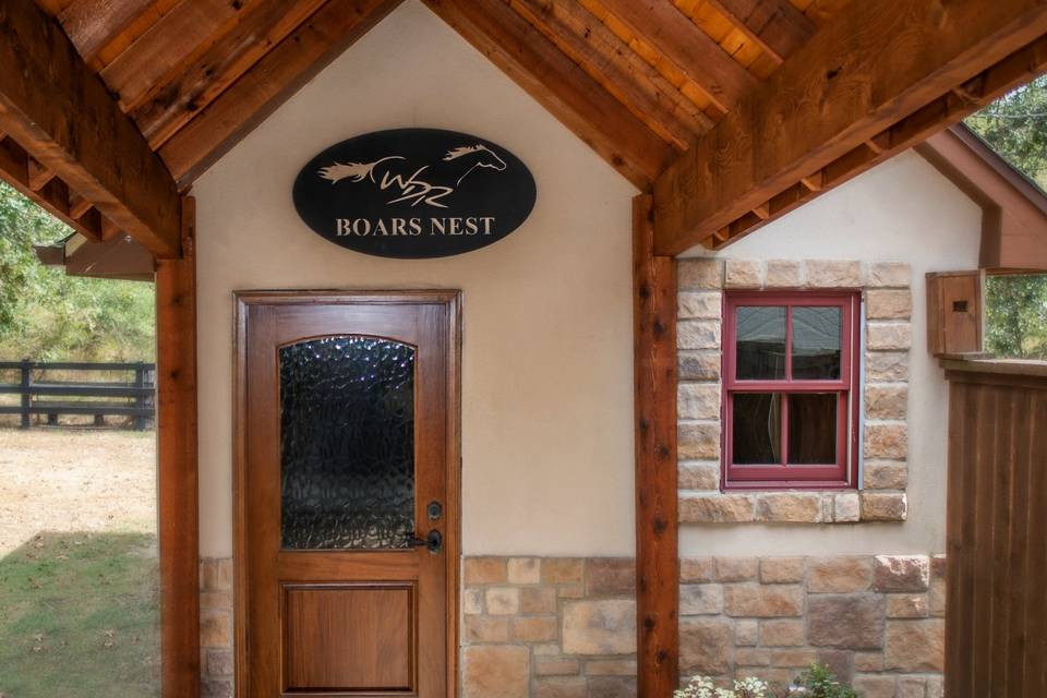 Grooms suite/ Boars Nest