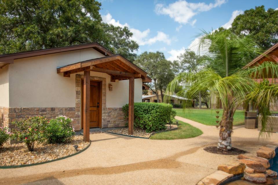 Bridal suite/ Hullabaloo Hut