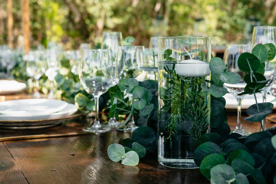 GREENERY  & FLOATING CANDLES