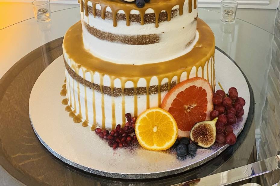 FRESH FRUIT WEDDING CAKE