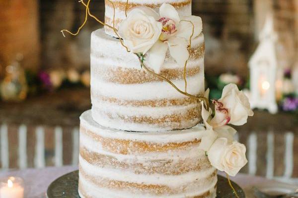 NAKED WEDDING CAKE