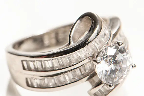 10 Engagement Rings under $200 – Starlette Galleria