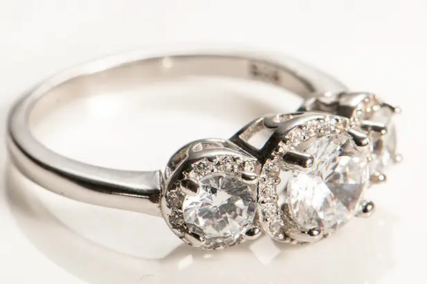 10 Engagement Rings under $200 – Starlette Galleria