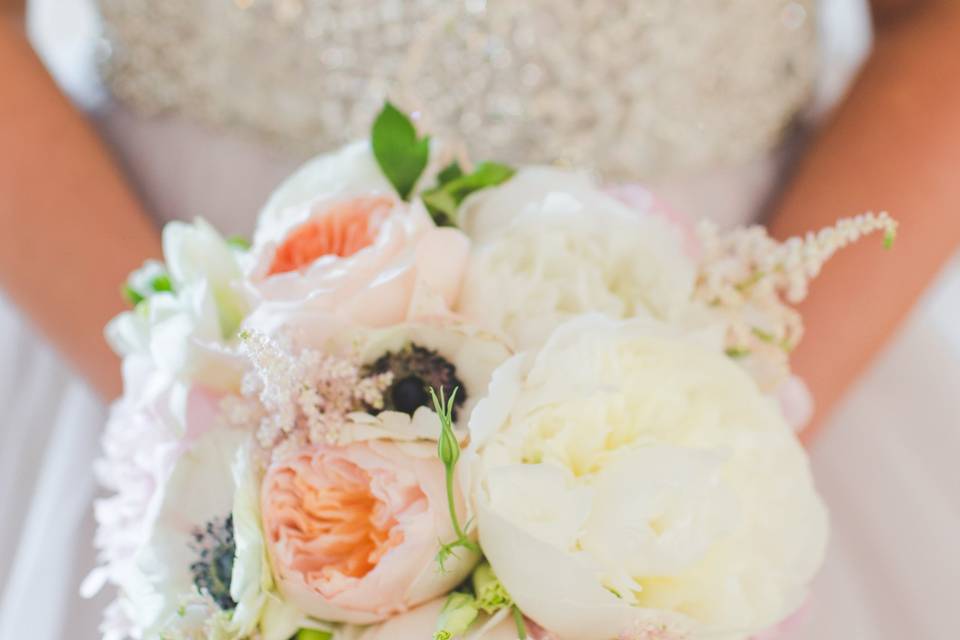 Round bridal bouquet