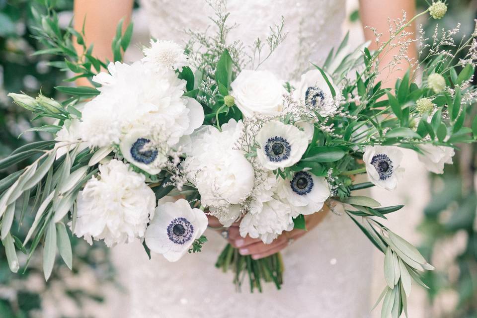 Asymmetrical bridal bouquet