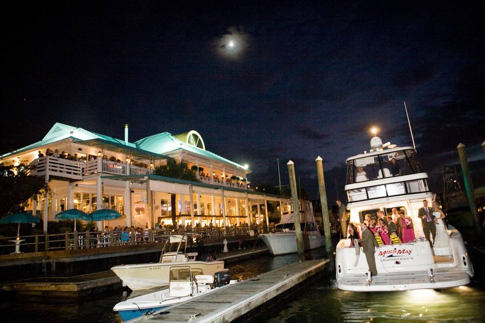 wrightsville beach restaurants on water