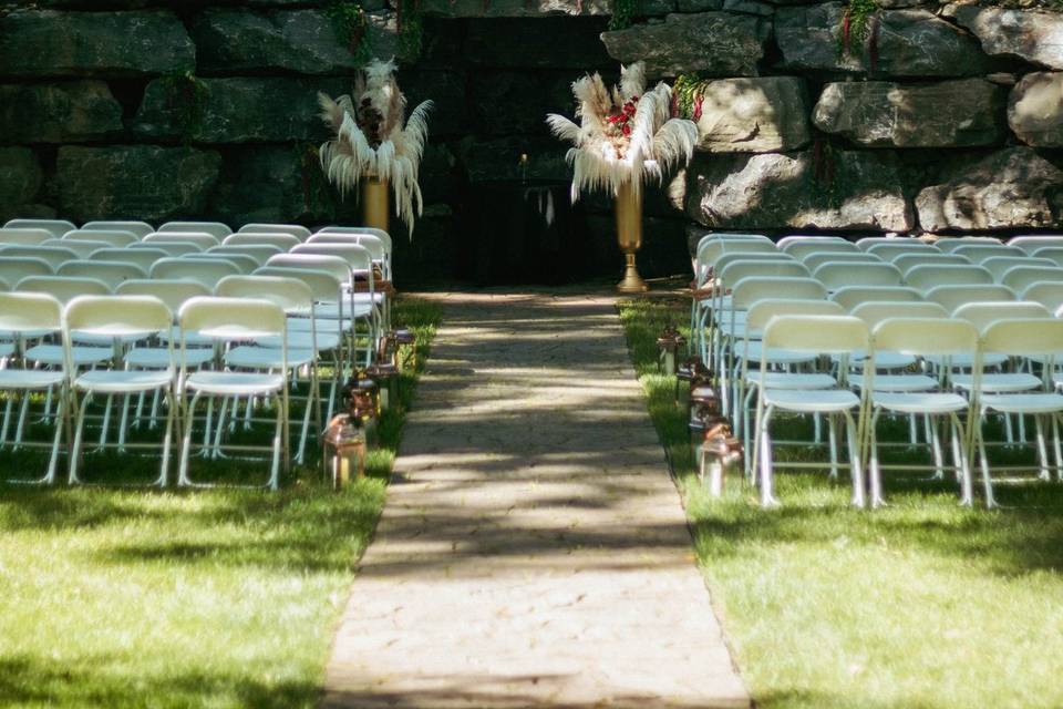 Styled outdoor ceremony