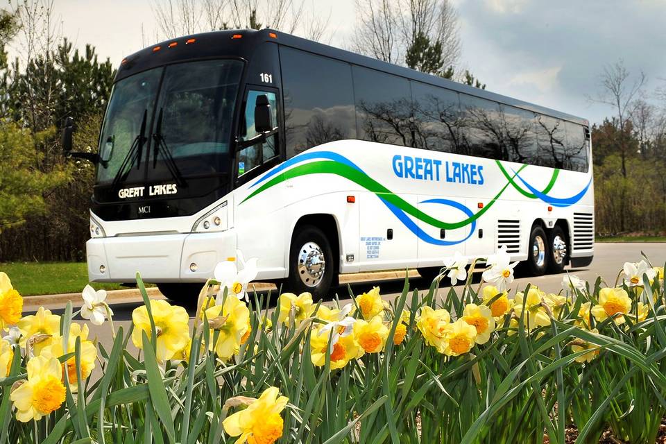 Exploring the Great Lakes Motor Coach Experience