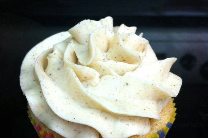 Chai latte cupcakes with chai buttercream