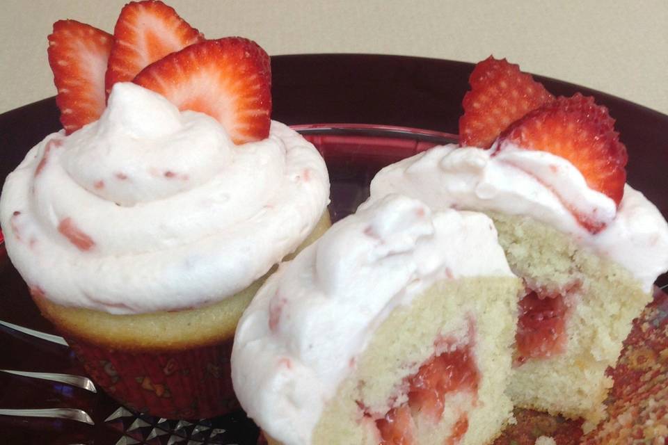 Strawberry shortcake cupcake