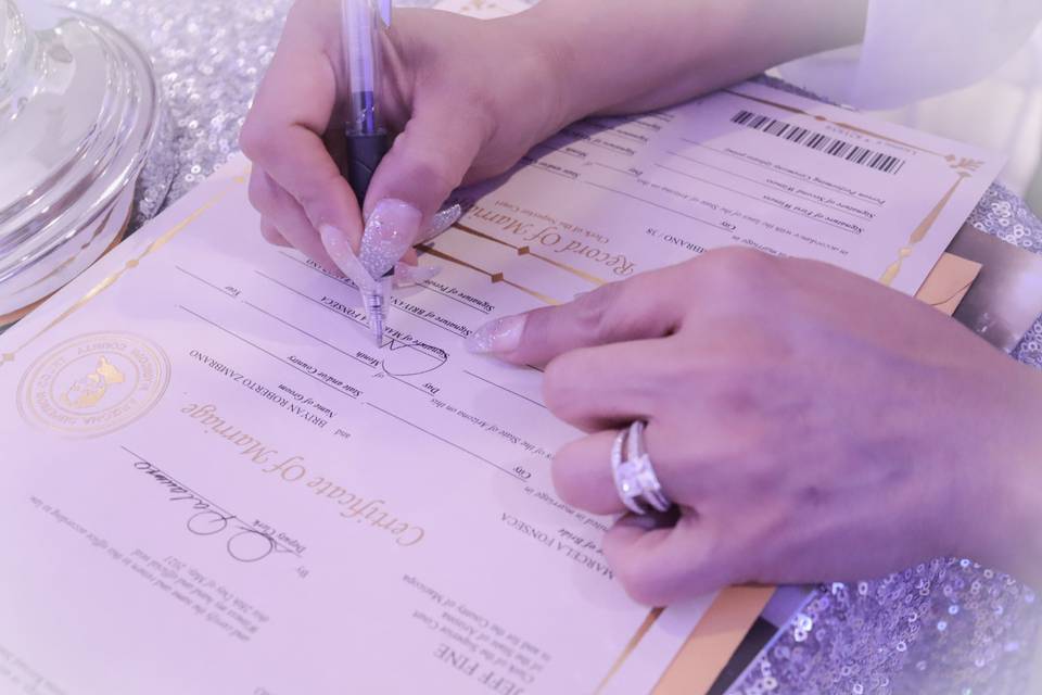 Signing the certificate