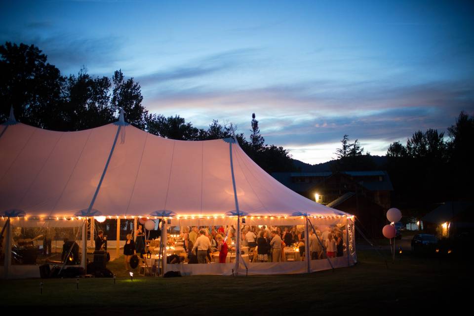 Tidewater tents with lighting