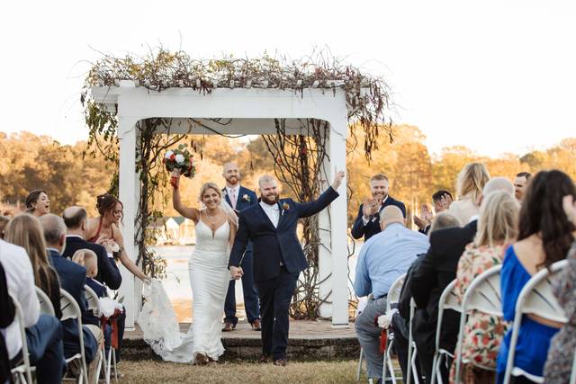 Timeless wedding moments