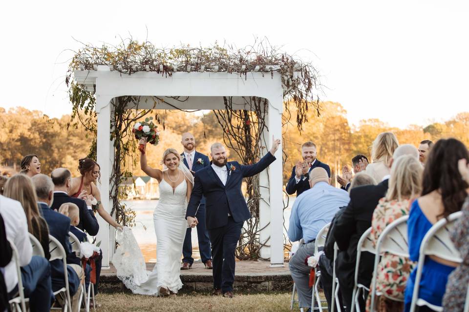 Timeless wedding moments