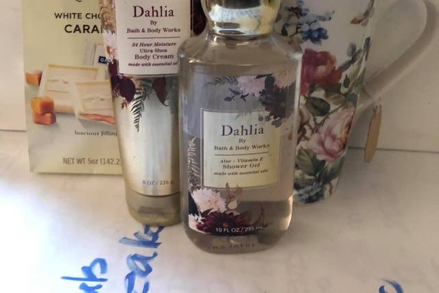 Dahalia Flower Basket