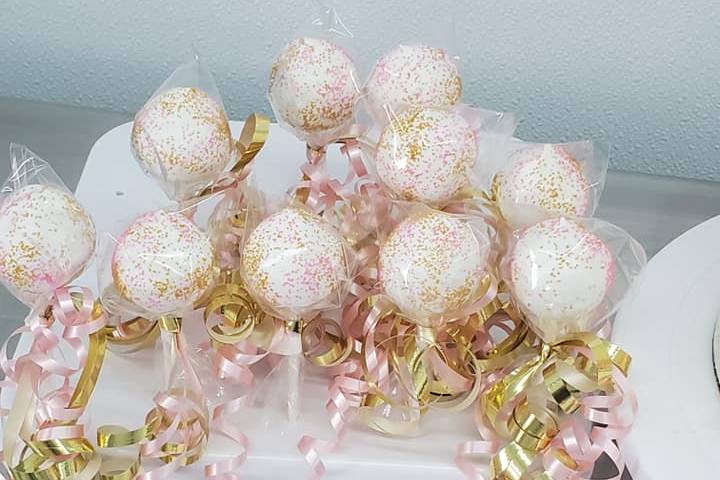 Simple cake pops