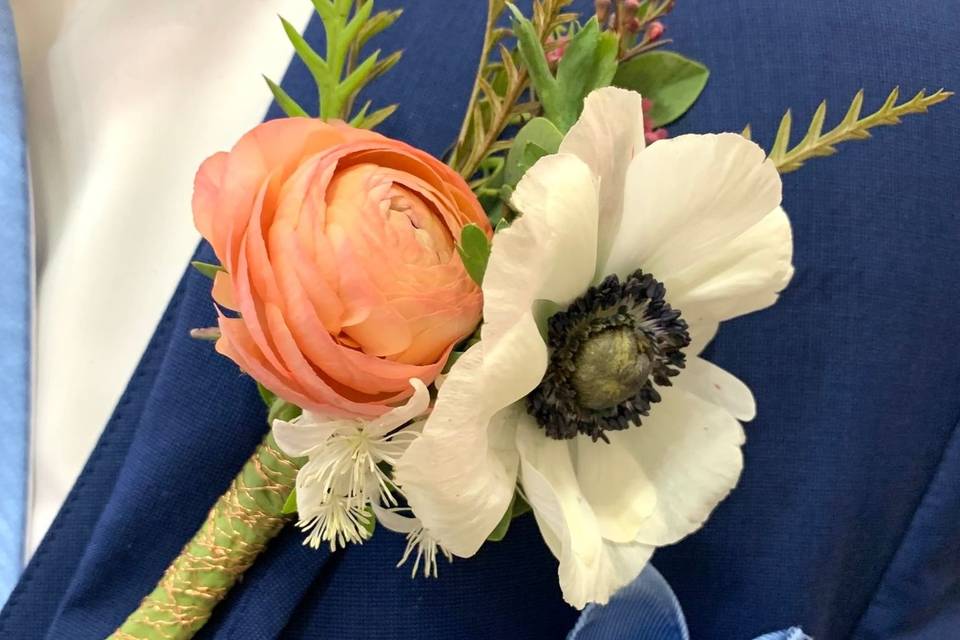 Boutonniere with ranunculus