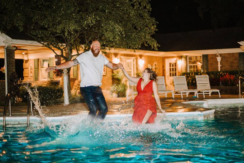 Engagement jumping in pool