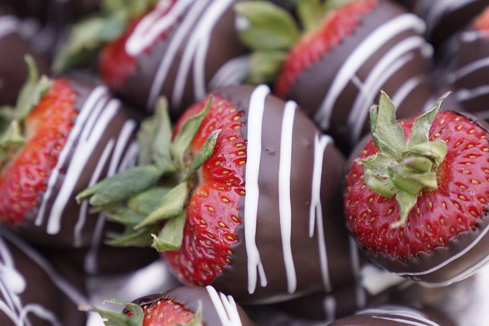 Chocolate-dipped strawberry treats