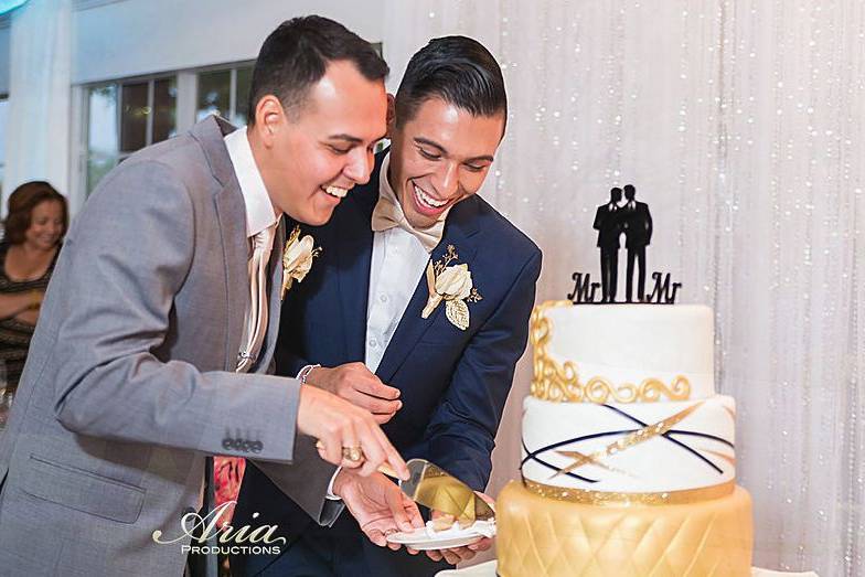 Cake cutting