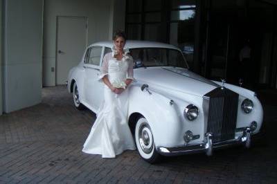 Classique White Rolls Royce Sedan Limos for the Bride & Groom...