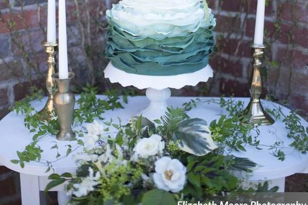 2-tier plant themed wedding cake