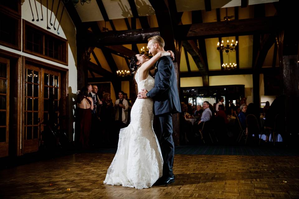 The happy couple dancing - PC:  Matt Mollan