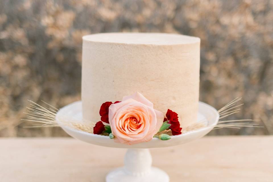 Cake and flowers