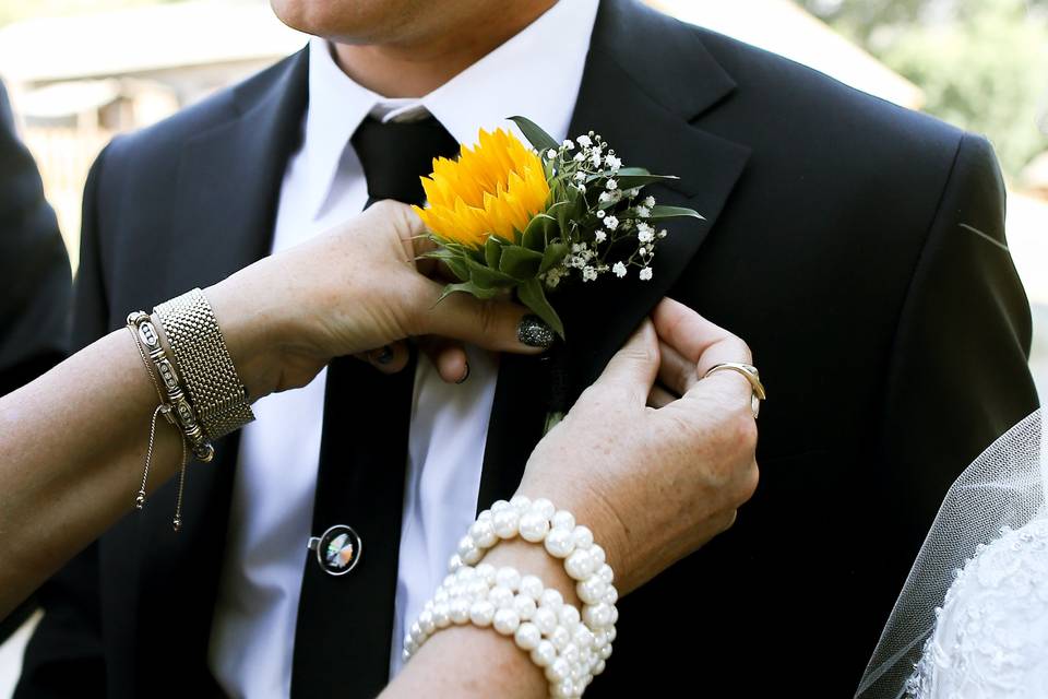 Boutonniere detail