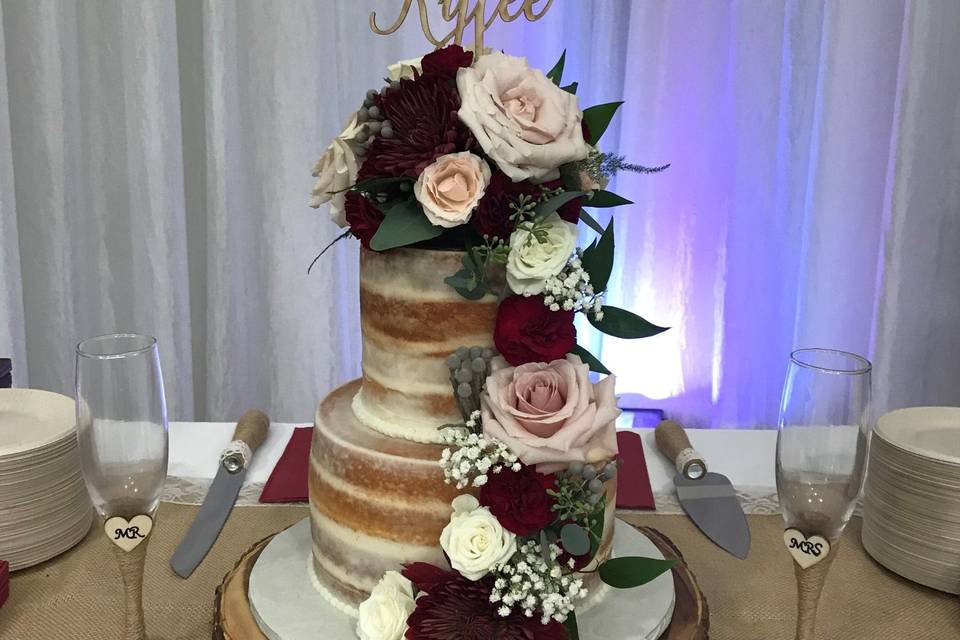 Naked cake w/ drapping flowes
