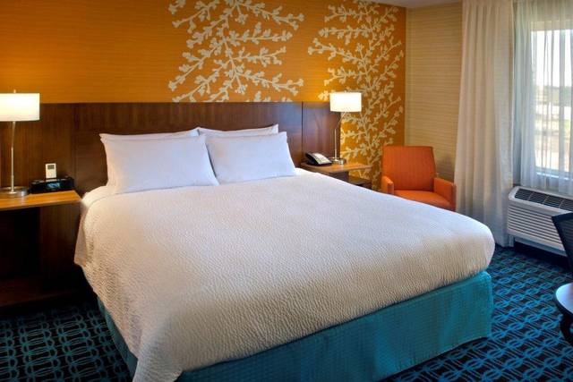 Fairfield Inn & Suites