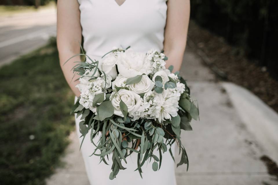 Bright summer bridal bouquet