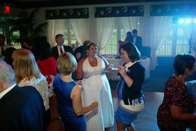 Kansas City Wedding DJ