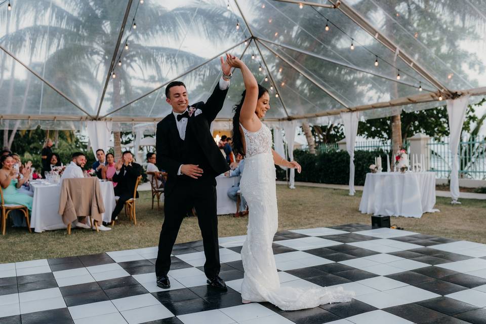 Raquel + Joseph - First Dance