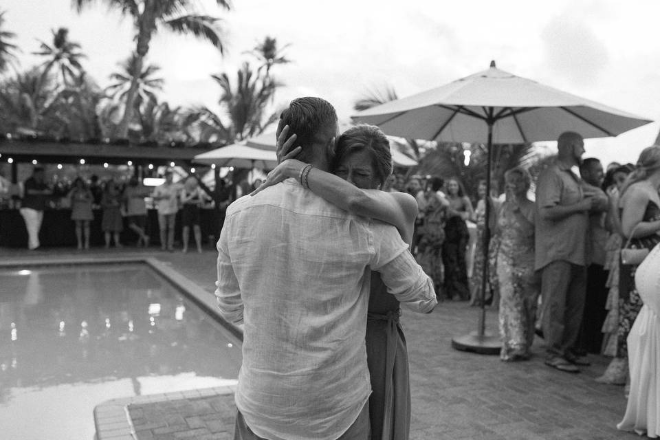 Lynda + James - First Dance