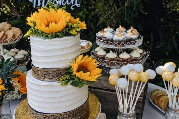 Sunflower wedding cake