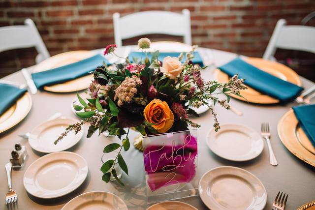 Floral centerpiece-Laura Von Photography