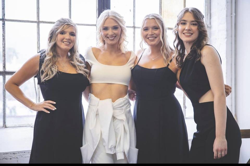 Bride with bridal party