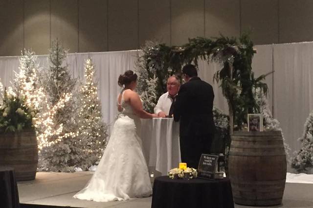 WOW! Entertainment Wedding DJ & Event Lighting