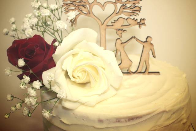 The cake.