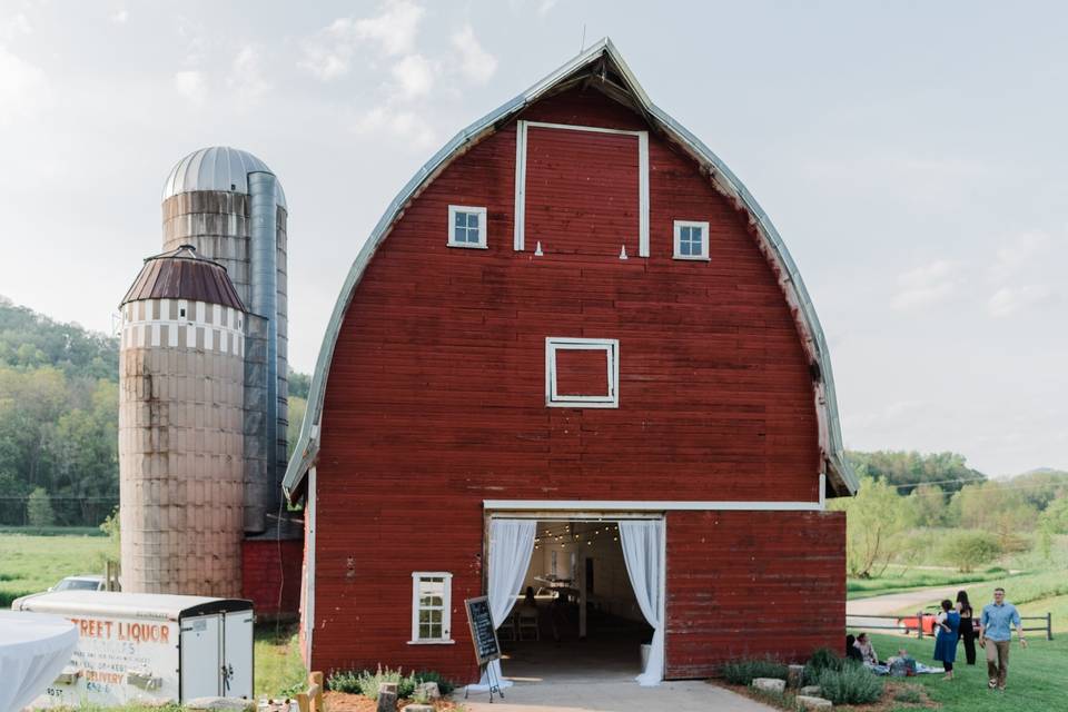 Cedar Creek Barn