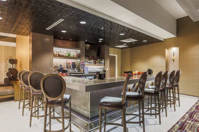 Bar Lewis