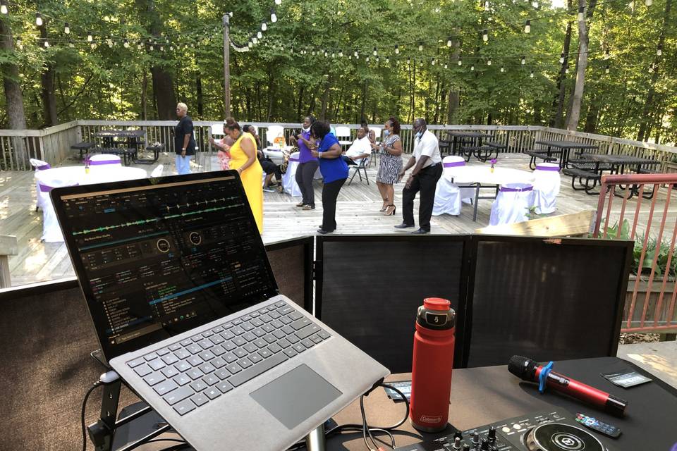 DJ set-up