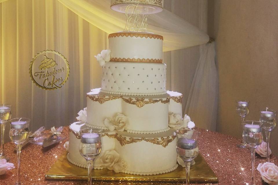 Royal theme-inspired cake