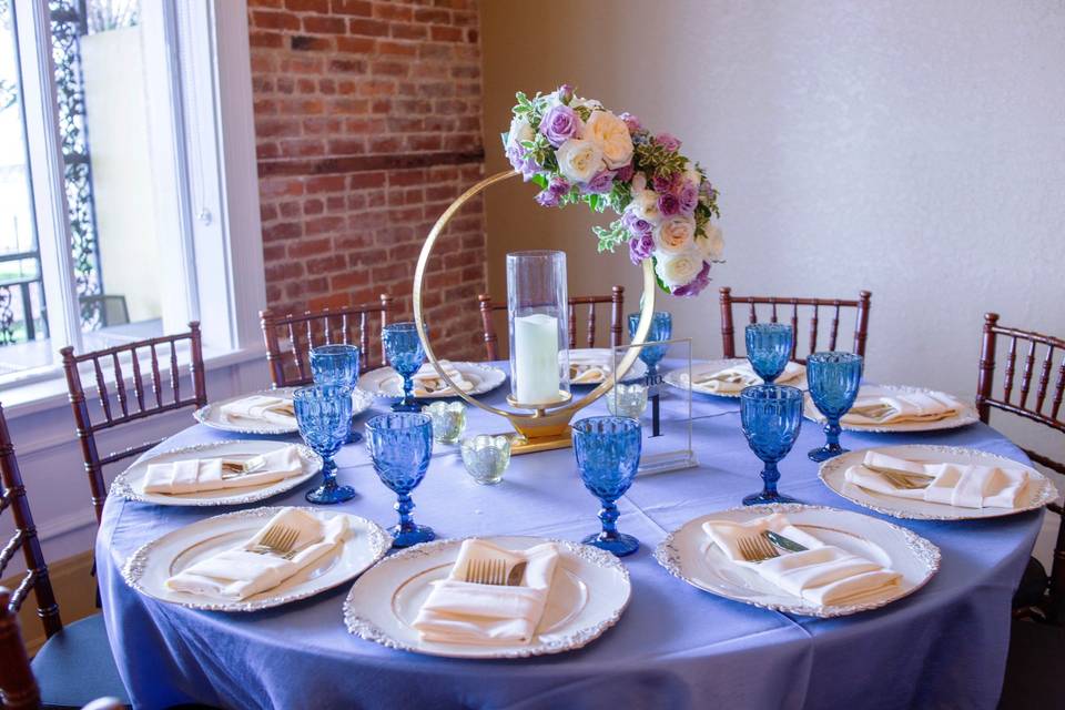 Gold hoop centerpiece