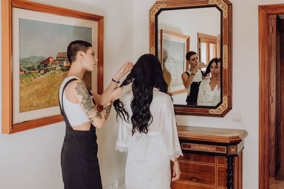 Hairstylist selection